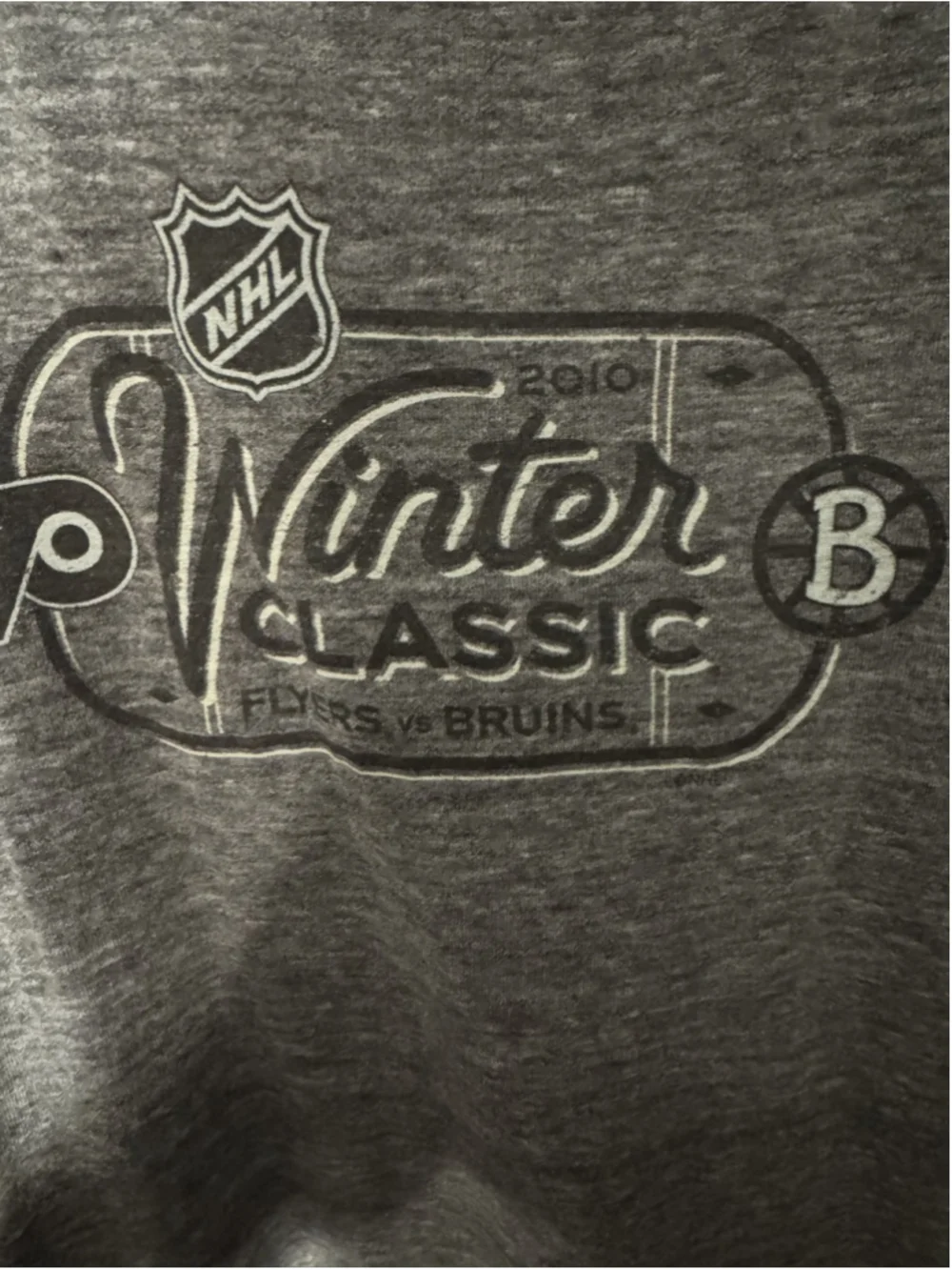 Boston Bruins Philadelphia Flyers 2010 Winter Classic Gray Vintage Tee Mens Sz L
